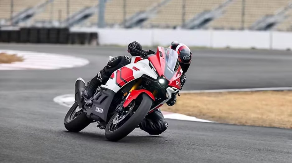 Yamaha R3 70th Anniversary Edition