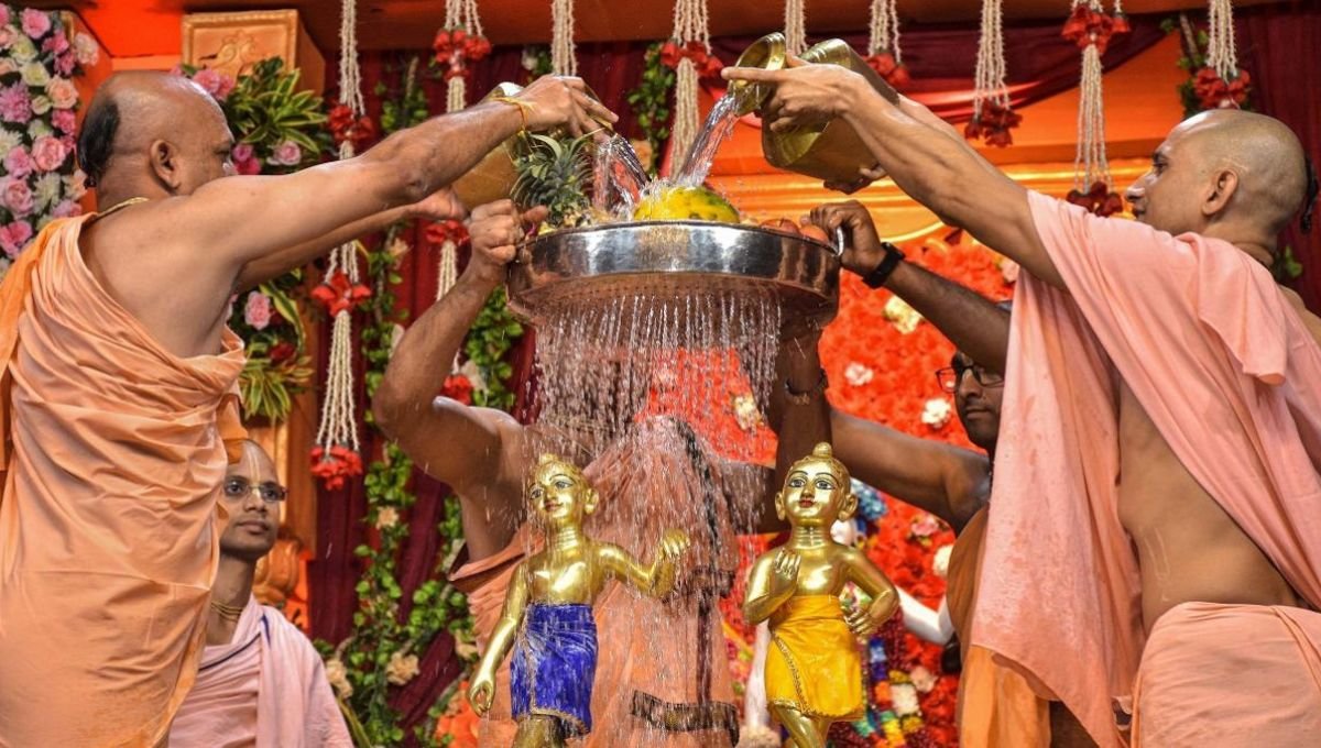 Krishna Janmashtami 2026 Live: